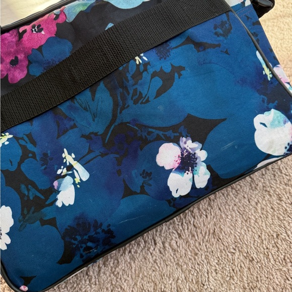 Tag Floral Blue and Pink Travel Bag - Picture 3 of 14